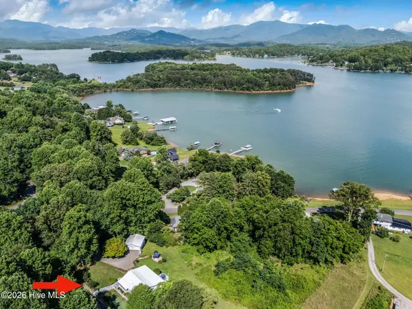 1938 Lakeview Summit DR, Young Harris, GA 30582