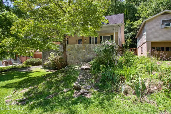 95 Cherokee AVE, Andrews, NC 28901