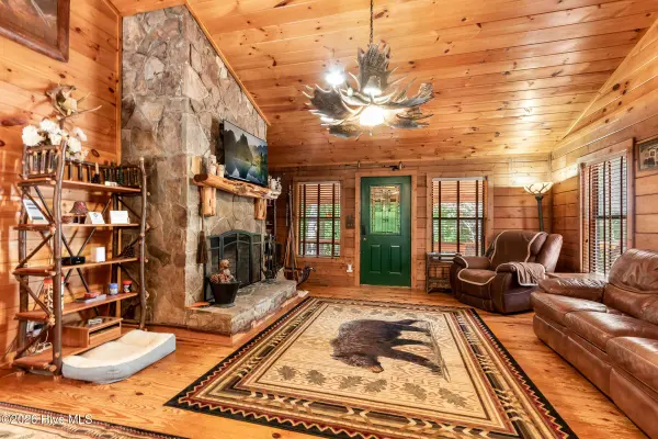 614 Rockridge RD, Murphy, NC 28906