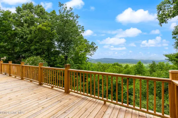 320 Windy Ridge LN, Murphy, NC 28906