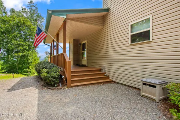 320 Windy Ridge LN, Murphy, NC 28906