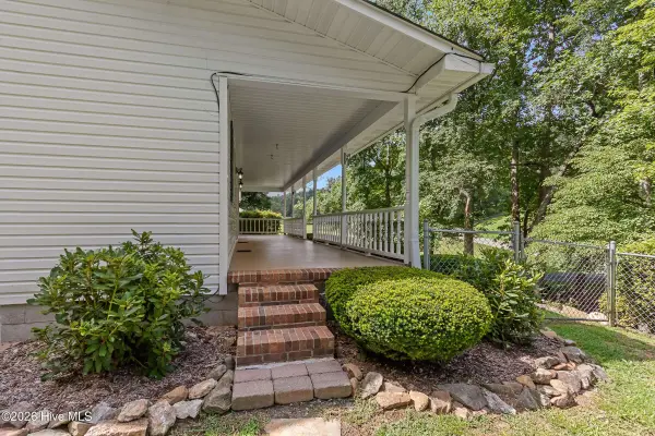 21 Grand RDG, Murphy, NC 28906
