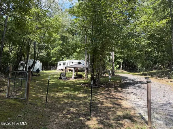 302 Dollie Sneed LN, Murphy, NC 28906
