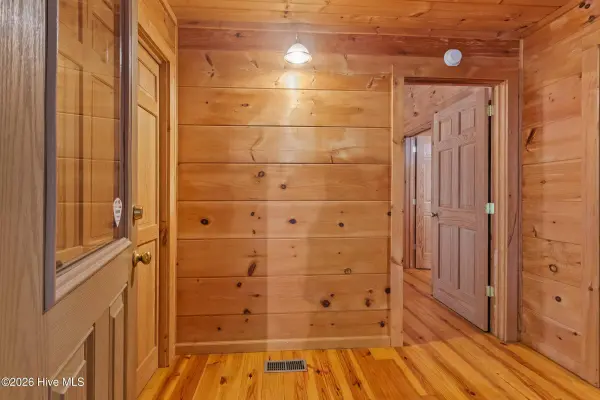 960 Ogreeta RD, Murphy, NC 28906