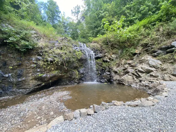 00 Noble Mountain LNDG, Murphy, NC 28906