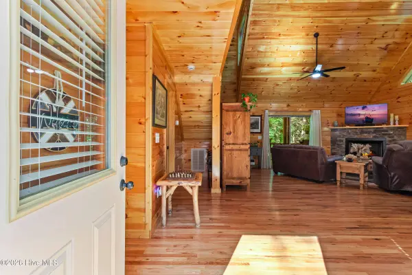 84 Oakcrest LN, Murphy, NC 28906