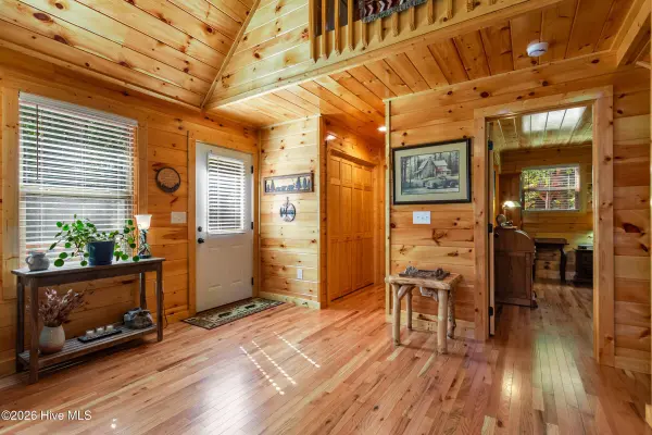 84 Oakcrest LN, Murphy, NC 28906