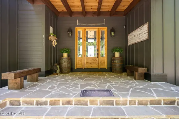 100 Little Den RD, Murphy, NC 28906