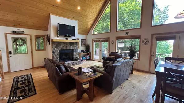 660 Buck Ridge DR, Murphy, NC 28906