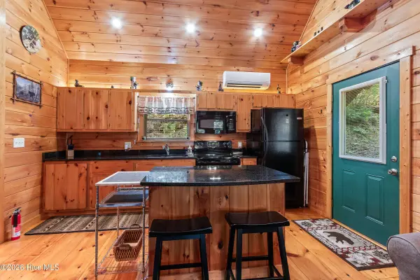 167 Lemon Drop LN, Murphy, NC 28906
