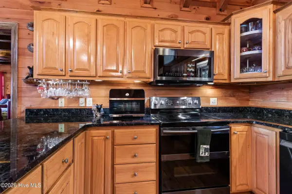 1608 Cardinal RD, Murphy, NC 28906