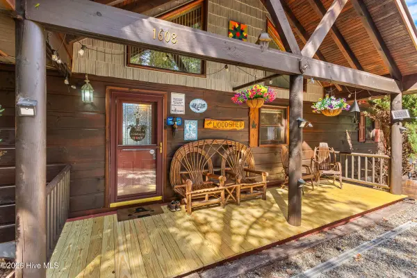 1608 Cardinal RD, Murphy, NC 28906