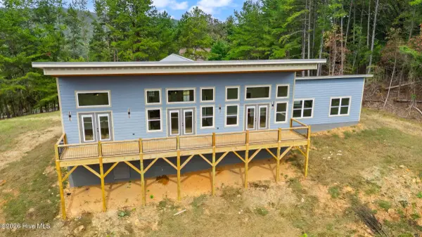 72 Hickory Nut LN, Murphy, NC 28906