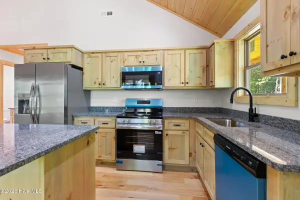 80 Glennwood Ests DR, Murphy, NC 28906