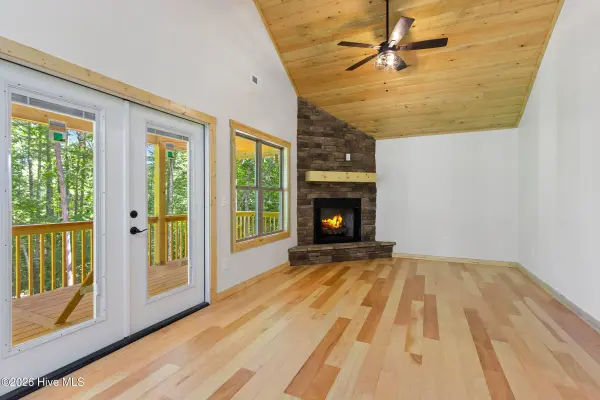 80 Glennwood Ests DR, Murphy, NC 28906