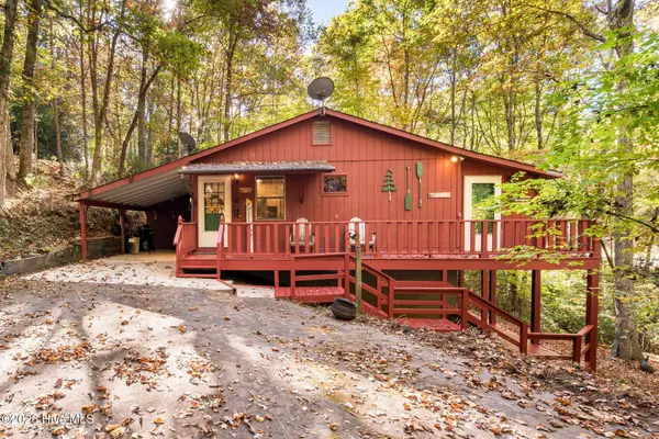 36 Mountain Stream RD