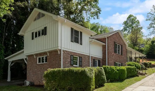 27 Bayless ST