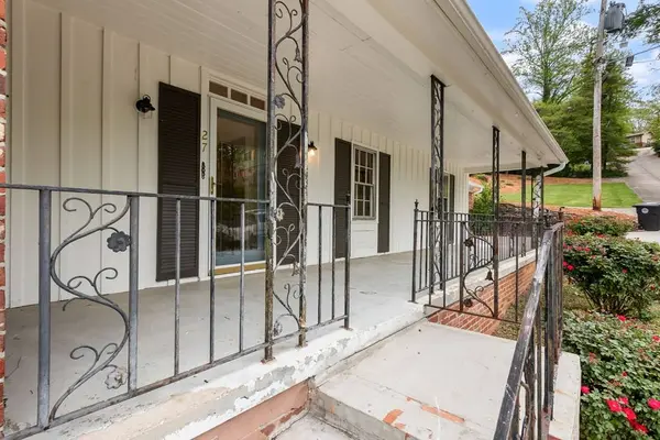 27 Bayless ST, Murphy, NC 28906