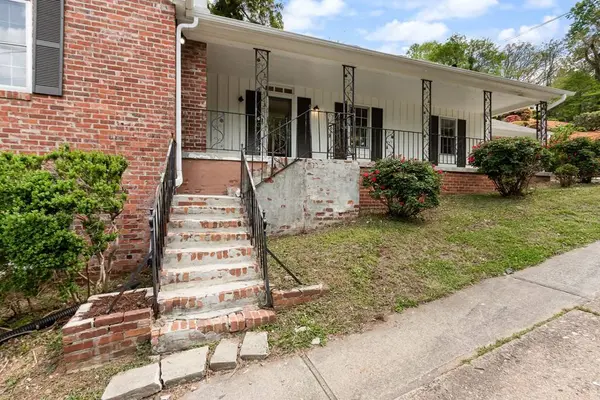 27 Bayless ST, Murphy, NC 28906