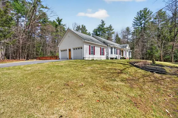 3 Belmont LN, Amherst, NH 03031