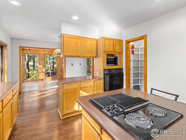255 Apache, Lyons, CO 80540