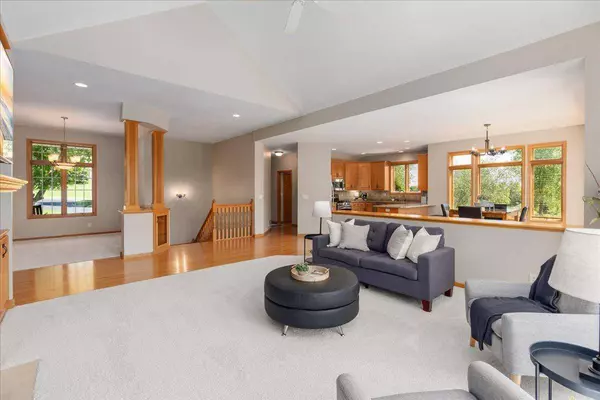 15210 Painters Lane CIR N, West Lakeland Twp, MN 55082