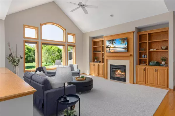 15210 Painters Lane CIR N, West Lakeland Twp, MN 55082