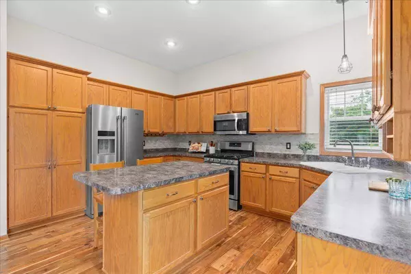 18276 87th PL N, Maple Grove, MN 55311