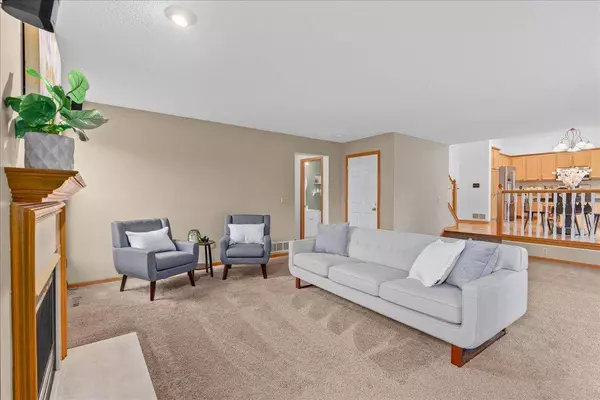 18276 87th PL N, Maple Grove, MN 55311