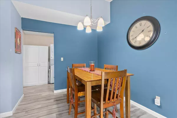 7079 Robinwood TRL, Woodbury, MN 55125