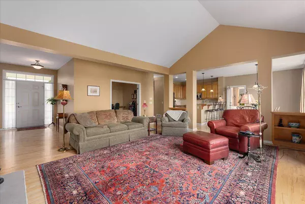 238 Muirfield TRL, Hudson, WI 54016