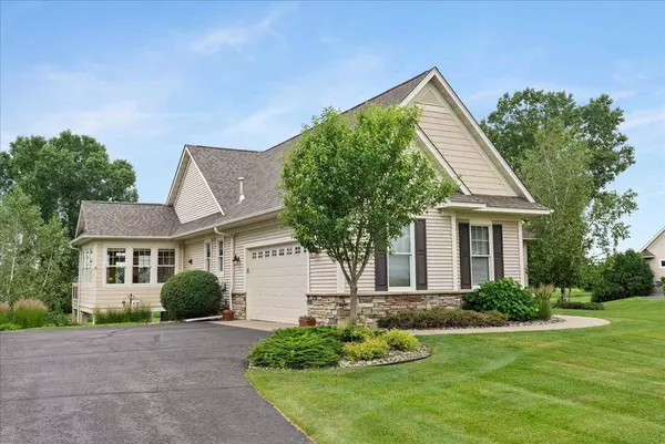 238 Muirfield TRL, Hudson, WI 54016