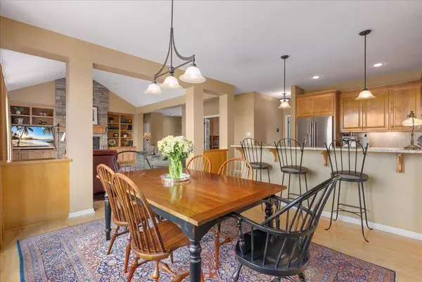 238 Muirfield TRL, Hudson, WI 54016