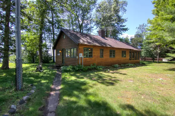 8031 Park ST, Oakland, WI 54830