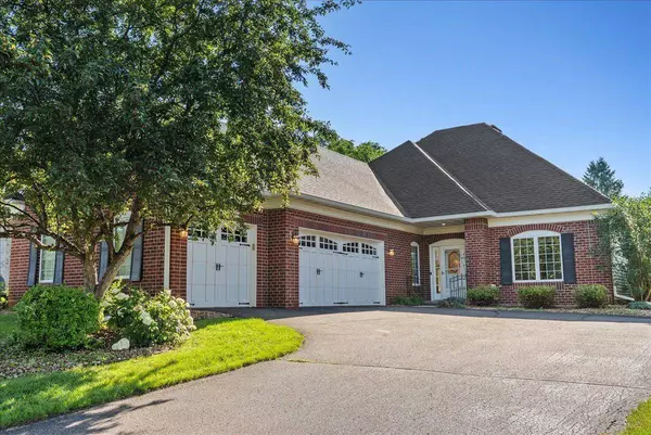 2228 White Pine CT, Hudson, WI 54016