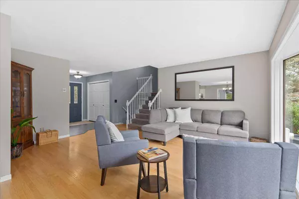 1376 Valley Creek DR, New Richmond, WI 54017