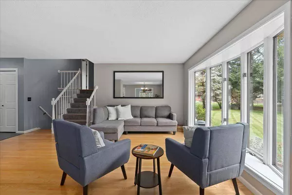 1376 Valley Creek DR, New Richmond, WI 54017