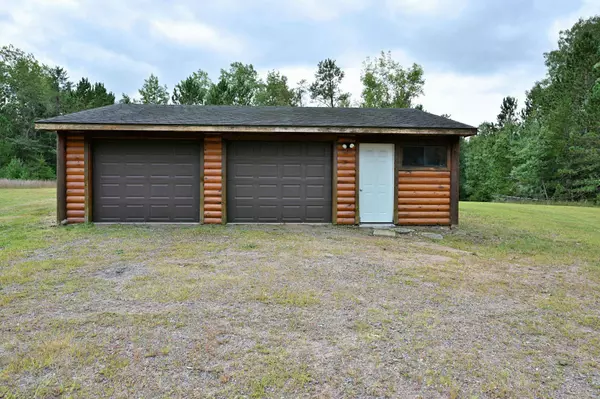 W9564 Victoria LN, Spooner, WI 54801
