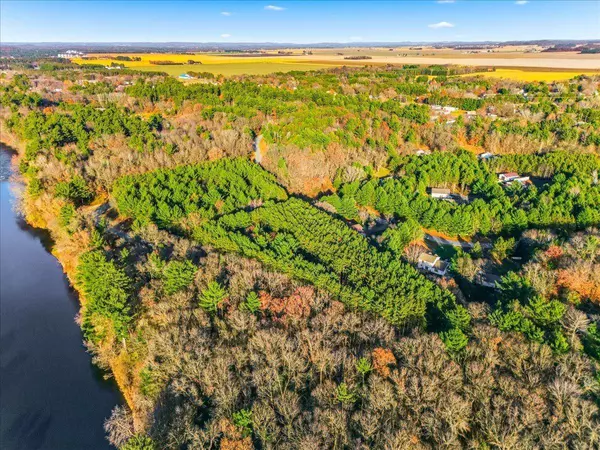 6851 N 550th ST, Red Cedar Twp, WI 54751