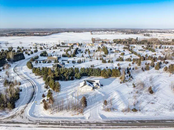 1276 200th AVE, New Richmond, WI 54017