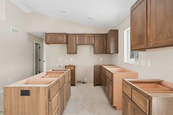 1175 Wisteria LN, New Richmond, WI 54017