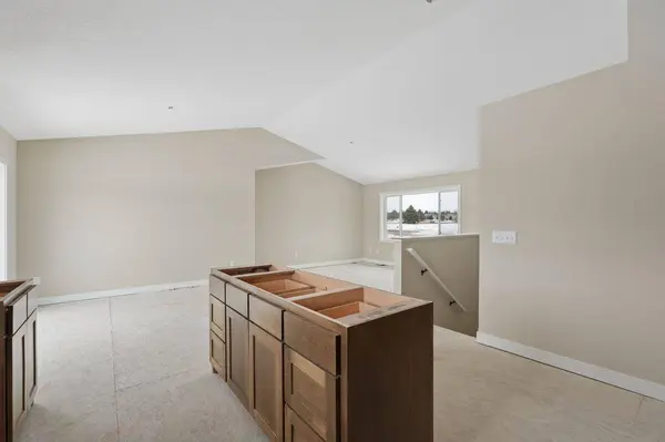 1175 Wisteria LN, New Richmond, WI 54017