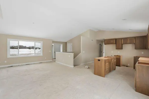 1175 Wisteria LN, New Richmond, WI 54017