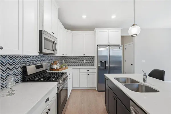 1512 Southpoint DR, Hudson, WI 54016