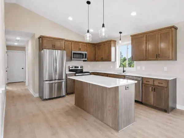 251 Prairie RD, New Richmond, WI 54017