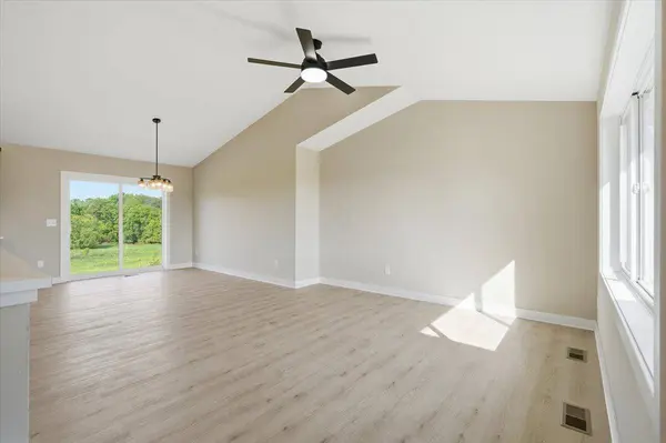 251 Prairie RD, New Richmond, WI 54017