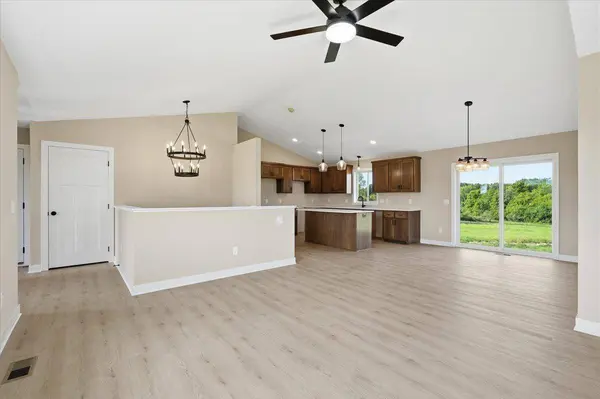 251 Prairie RD, New Richmond, WI 54017