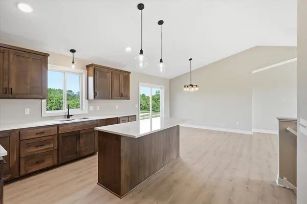 251 Prairie RD, New Richmond, WI 54017