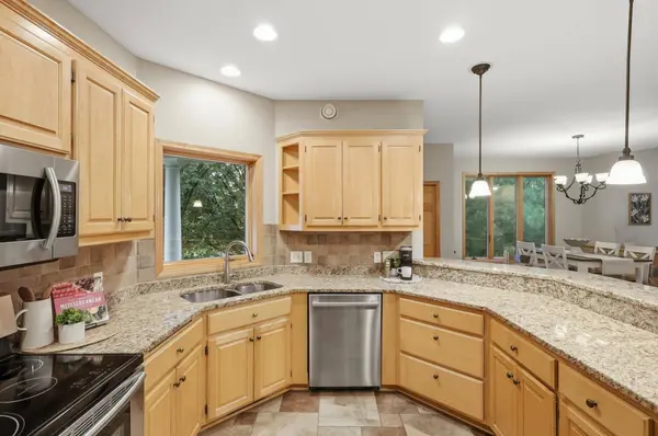 20584 Kearney PATH, Lakeville, MN 55044