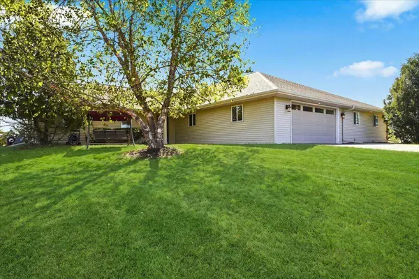919 Waxon LN